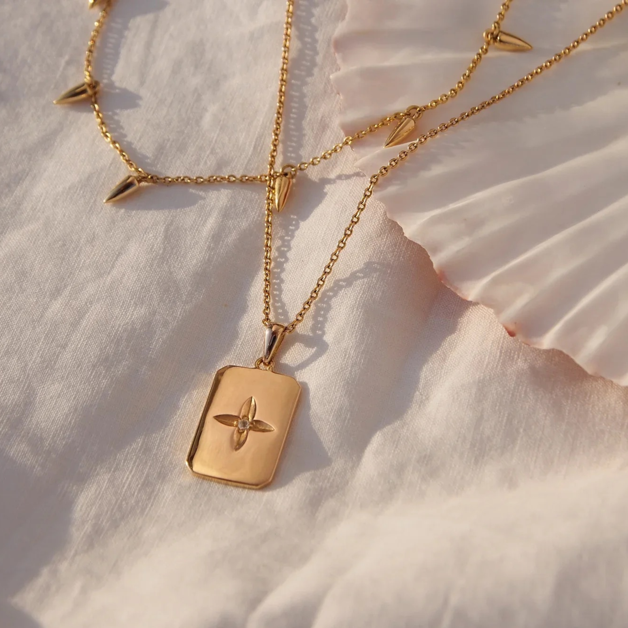 Necklace "Desert Flower" Pendant 18KT Gold Plate