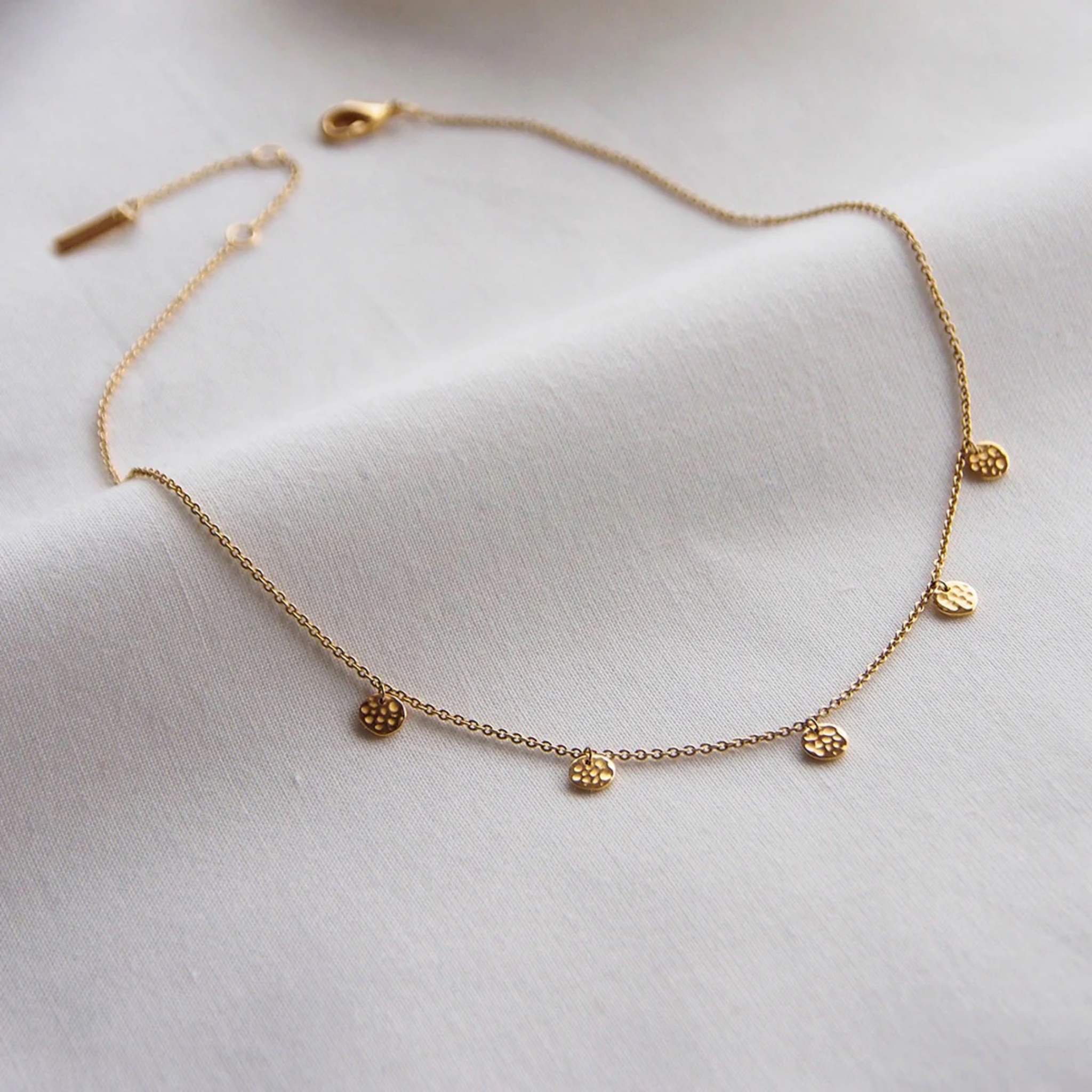 Necklace Grace Choker 18 KT Gold Plate