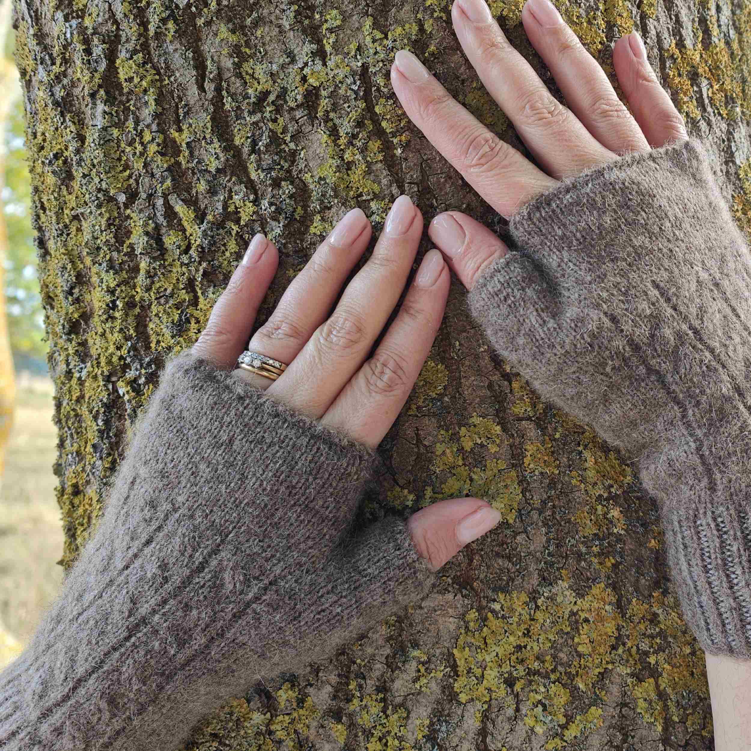 Wyld Fingerless Mittens Pihepe Merino and Possum
