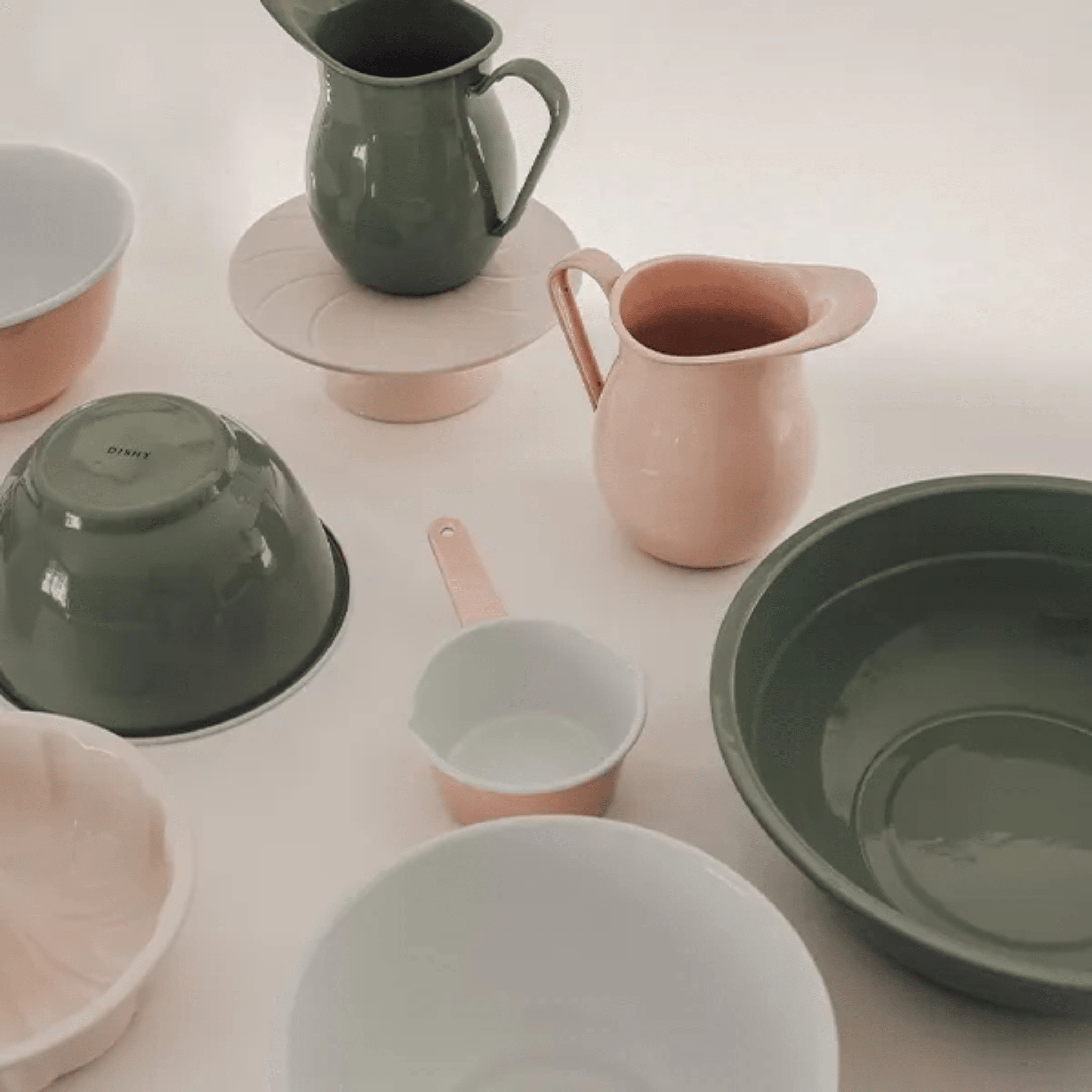 Enamel Basin Tarragon - 40cm - Whatever We Like - 