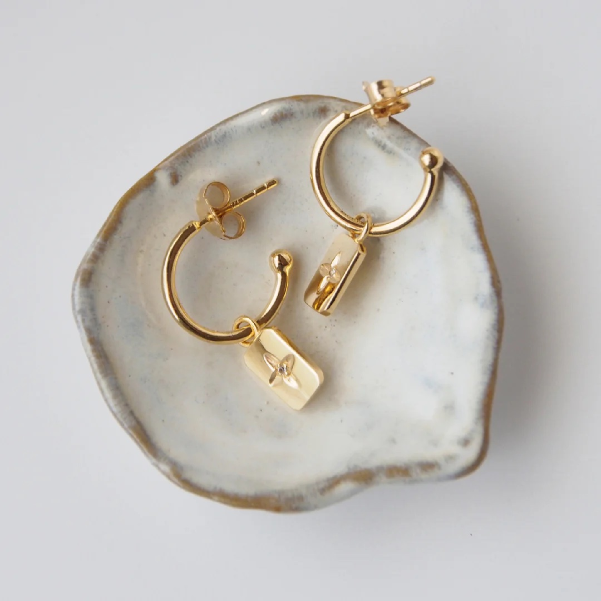 Earrings "Desert Flower" w Drop Rectangles & White Topaz in 18 KT Gold Plate