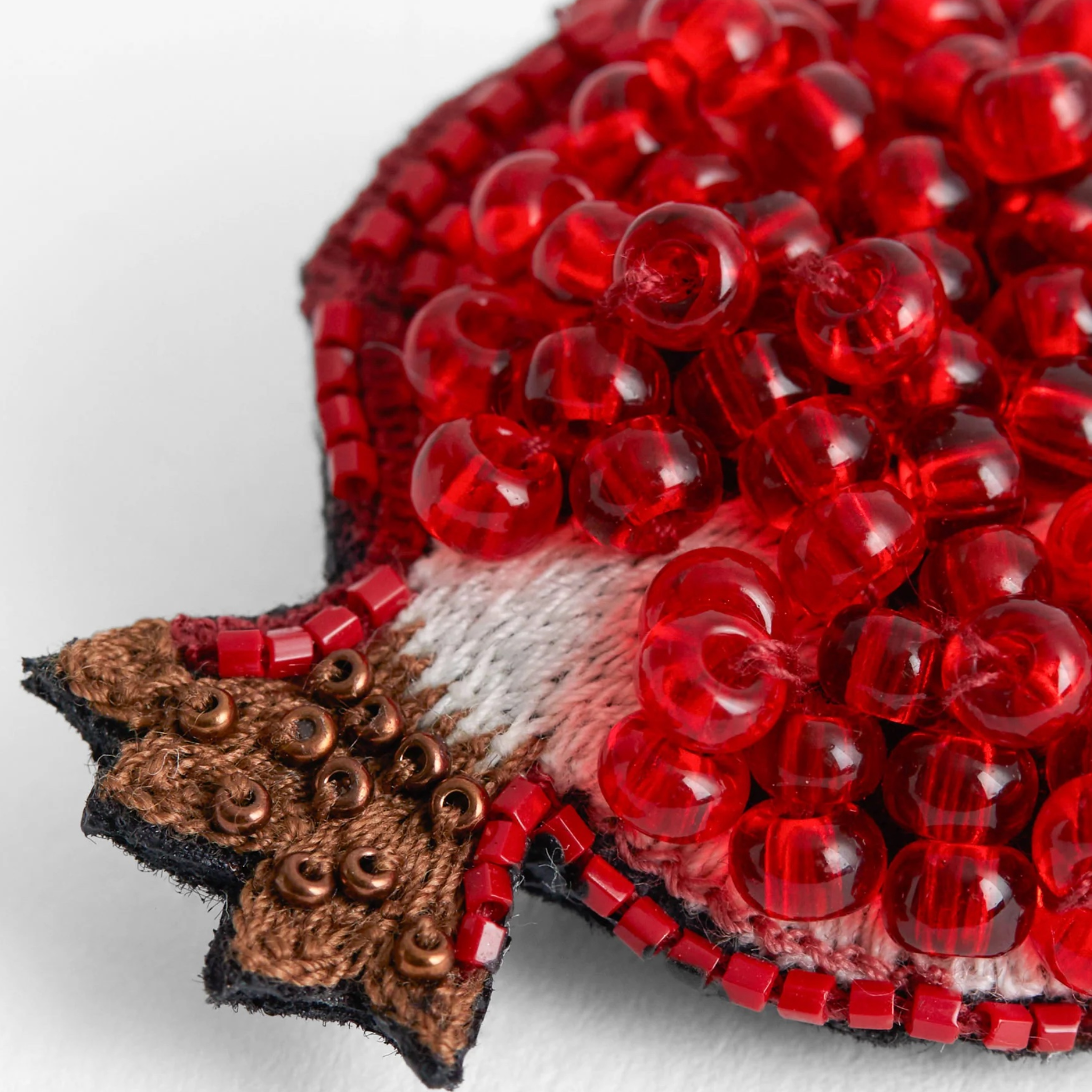 Brooch Trovelore Pomegranate